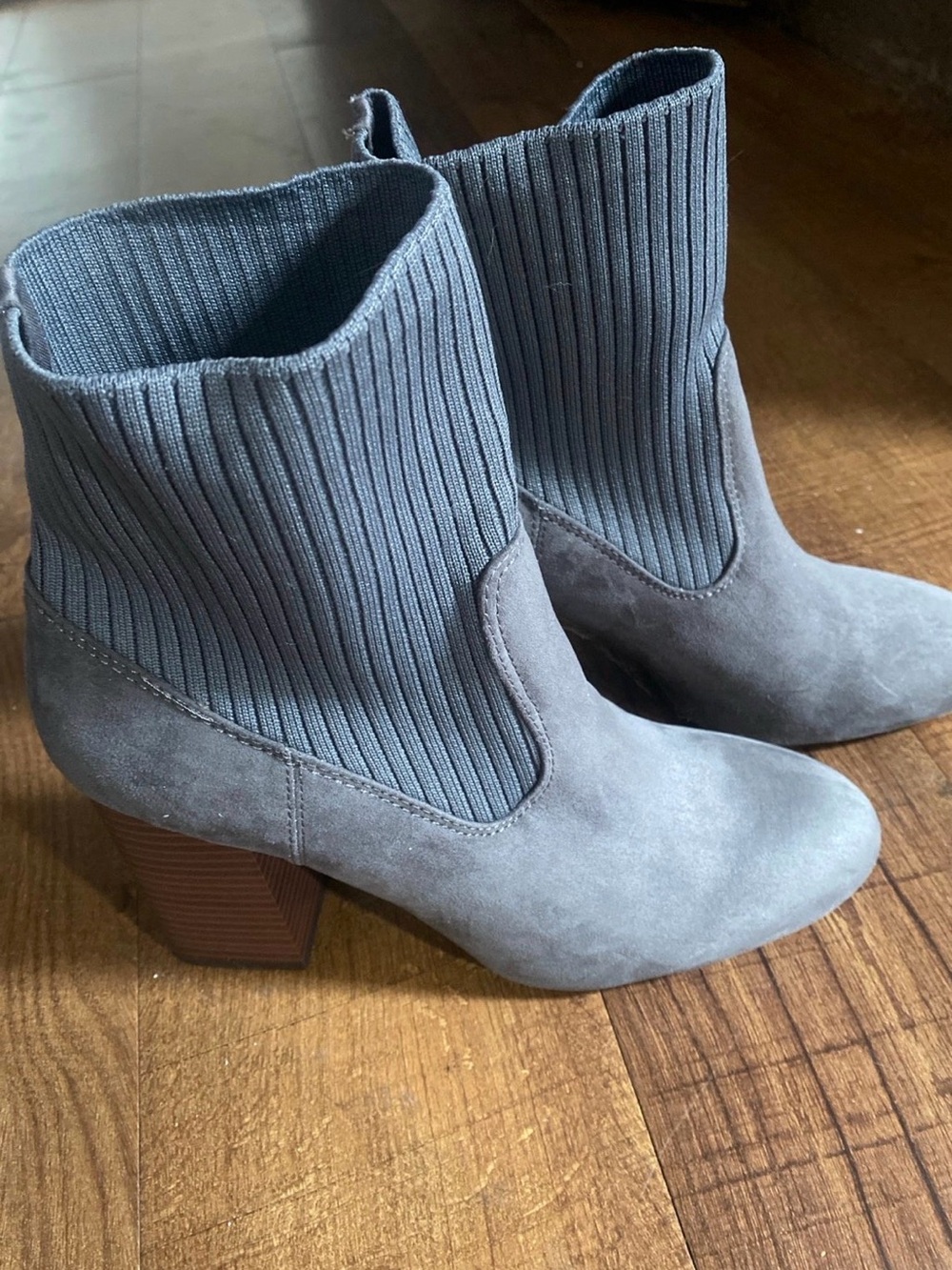 JustFab Women's Gray Suede Knit Ankle Boots - Elegant Block Heel